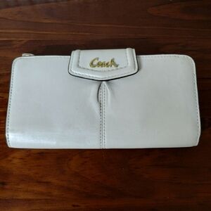 Coach Project Wallet